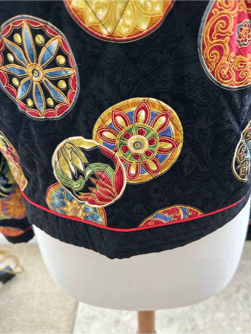 RARE Boutique Design Silk Circle-Pattern Jacket - Picture 12 of 14